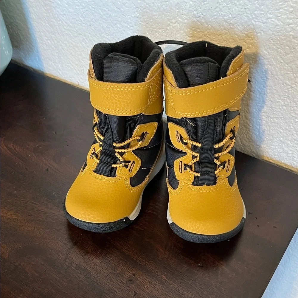 Merrell Kids Yellow and Black Adventure Boots